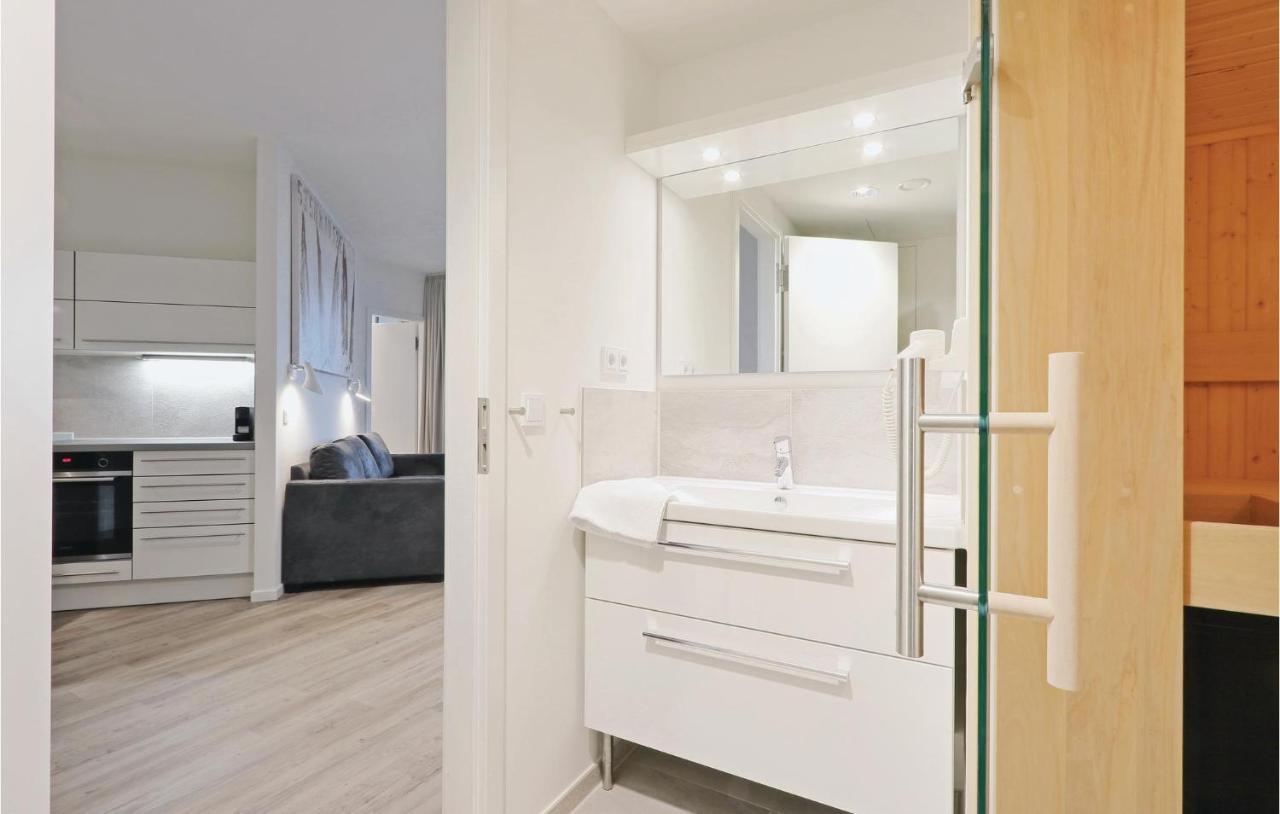 Gorgeous Apartment In Luebeck Travemuende With Wifi Extérieur photo