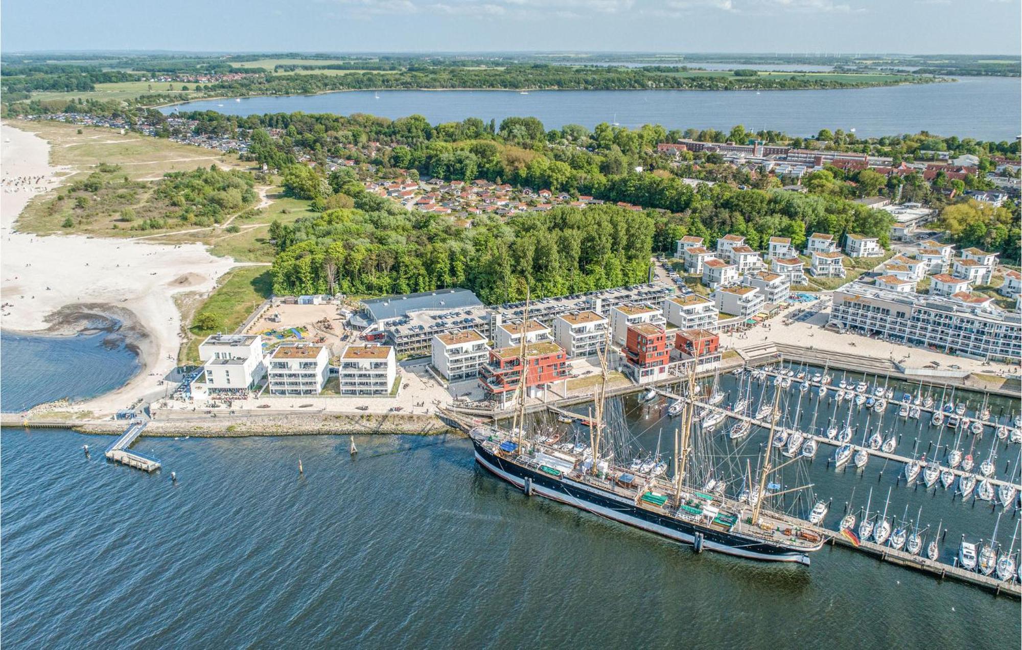 Gorgeous Apartment In Luebeck Travemuende With Wifi Extérieur photo